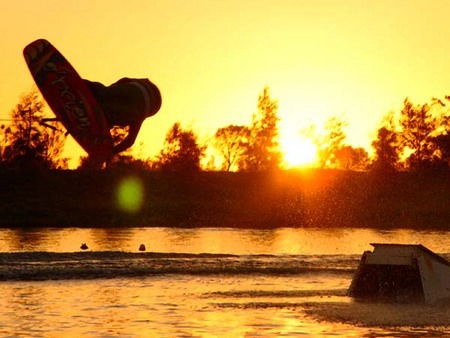 Bonney's WA Water Ski Park - Attractions Melbourne 0