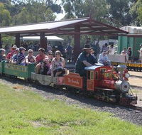 Altona Miniture Railway - Attractions Melbourne