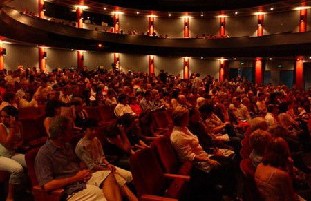 Riverside Theatre - Attractions Melbourne 3