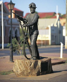 Miners Monument - Attractions Melbourne 0