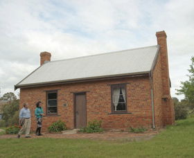 Sandalwood Yards And Tipperary School - Attractions Melbourne 0