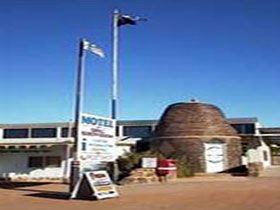 Andamooka Dukes Bottlehouse Museum - Attractions Melbourne 0