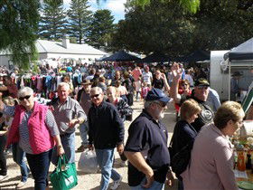 Stansbury Seaside Markets - Attractions Melbourne 0