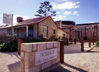 Hollick Winery And Restaurant