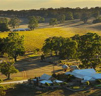 Hutton Vale and Farm Follies - Attractions Melbourne