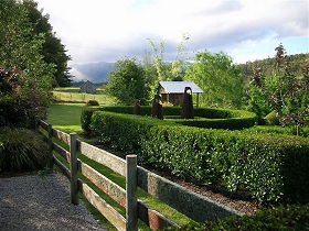 Wychwood Garden & Nursery - Attractions Melbourne 0