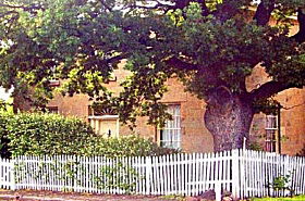 Oak Lodge - Attractions Melbourne 0