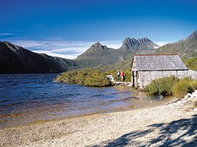 Dove Lake Circuit - Attractions Melbourne 0