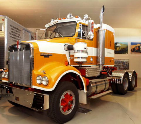 National Road Transport Hall Of Fame - Attractions Melbourne 4
