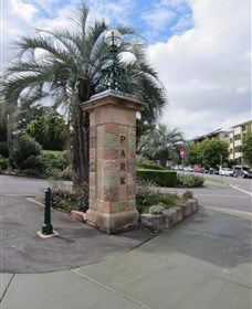 Newstead Park Memorials - Attractions Melbourne 0