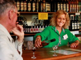 Riversands Vineyards - Attractions Melbourne 0