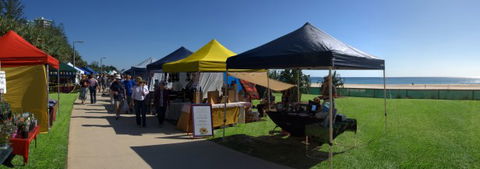 Burleigh Heads Markets - Attractions Melbourne 7