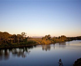 Lake Wivenhoe - Attractions Melbourne 0
