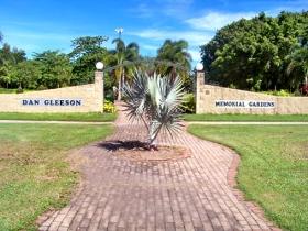 Dan Gleeson Memorial Gardens - Attractions Melbourne 0