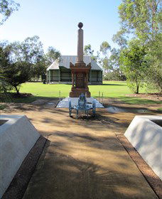 Mitchell War Memorial - Attractions Melbourne 0