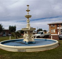 Cunnamulla War Memorial Fountain - Attractions Melbourne