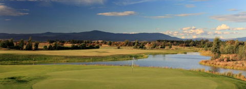 Yering Meadows - Attractions Melbourne 1