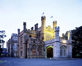 Government House - Attractions Melbourne 0