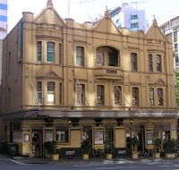 Crown Hotel - Attractions Melbourne