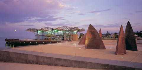 The Carousel - Attractions Melbourne 3