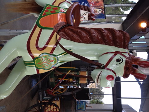 The Carousel - Attractions Melbourne 6