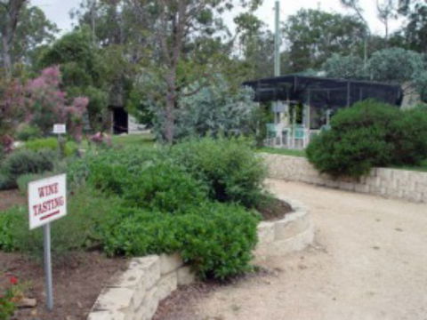 Holland Wines - Attractions Melbourne 4