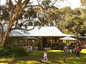 Whistler Wines - Attractions Melbourne 0