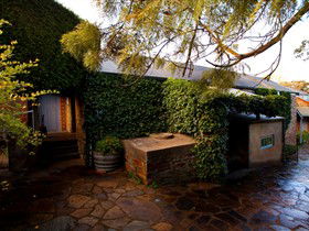 Henschke Cellars - Attractions Melbourne 2