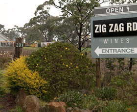 Zig Zag Rd Winery - Attractions Melbourne 3