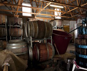 Zig Zag Rd Winery - Attractions Melbourne 4