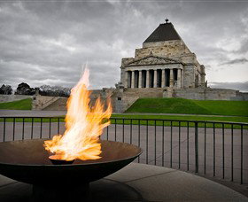Shrine Of Remembrance - Attractions Melbourne 1