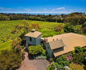 Curlewis Winery - Attractions Melbourne 1
