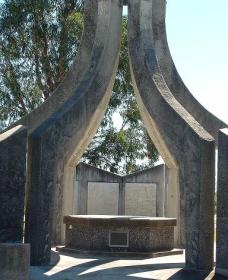 Inverell And District Bicentennial Memorial - Attractions Melbourne 0