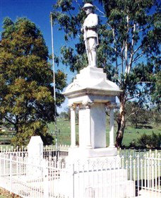 Cooyar War Memorial - Attractions Melbourne 1