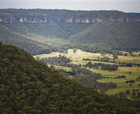 Hassans Walls Lookout - Attractions Melbourne 1