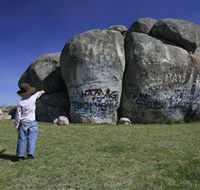 Thunderbolts Rock - Attractions Melbourne