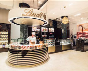 Lindt Chocolate CafÃ© Martin Place - Attractions Melbourne 2