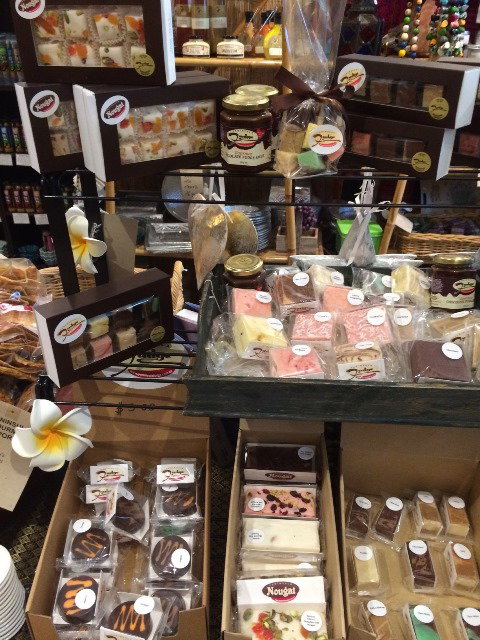 Peninsula Gourmet Emporium - Attractions Melbourne 2