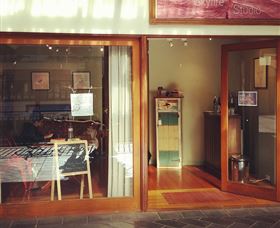 Skyfire Studio Art Gallery Tour - Attractions Melbourne 6
