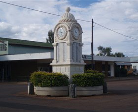 Barcaldine War Memorial Clock - Attractions Melbourne 0