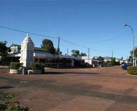 Barcaldine War Memorial Clock - Attractions Melbourne 1