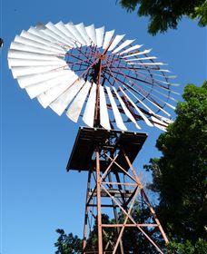 Barcaldine Windmill - Attractions Melbourne 1