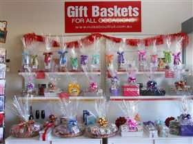 Nuts About Fruit - Attractions Melbourne 0