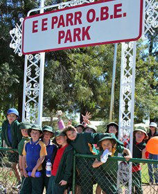 EE Parr O.B.E. Park - Attractions Melbourne 1