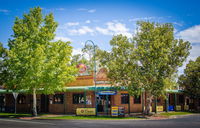 Crown Hotel Wentworth