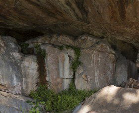 Nanguluwur Rock Art Site And Walk - Attractions Melbourne 1