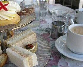 Afternoon Tea At Burnett House - Attractions Melbourne 2