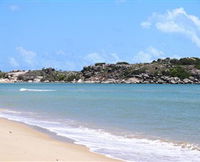 Dhamitjinya East Woody Island and Galaru East Woody Beach