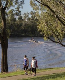 St George Riverbank Walkway - Attractions Melbourne 0