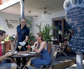 Live Entertainment At Magnetic Island - Attractions Melbourne 1